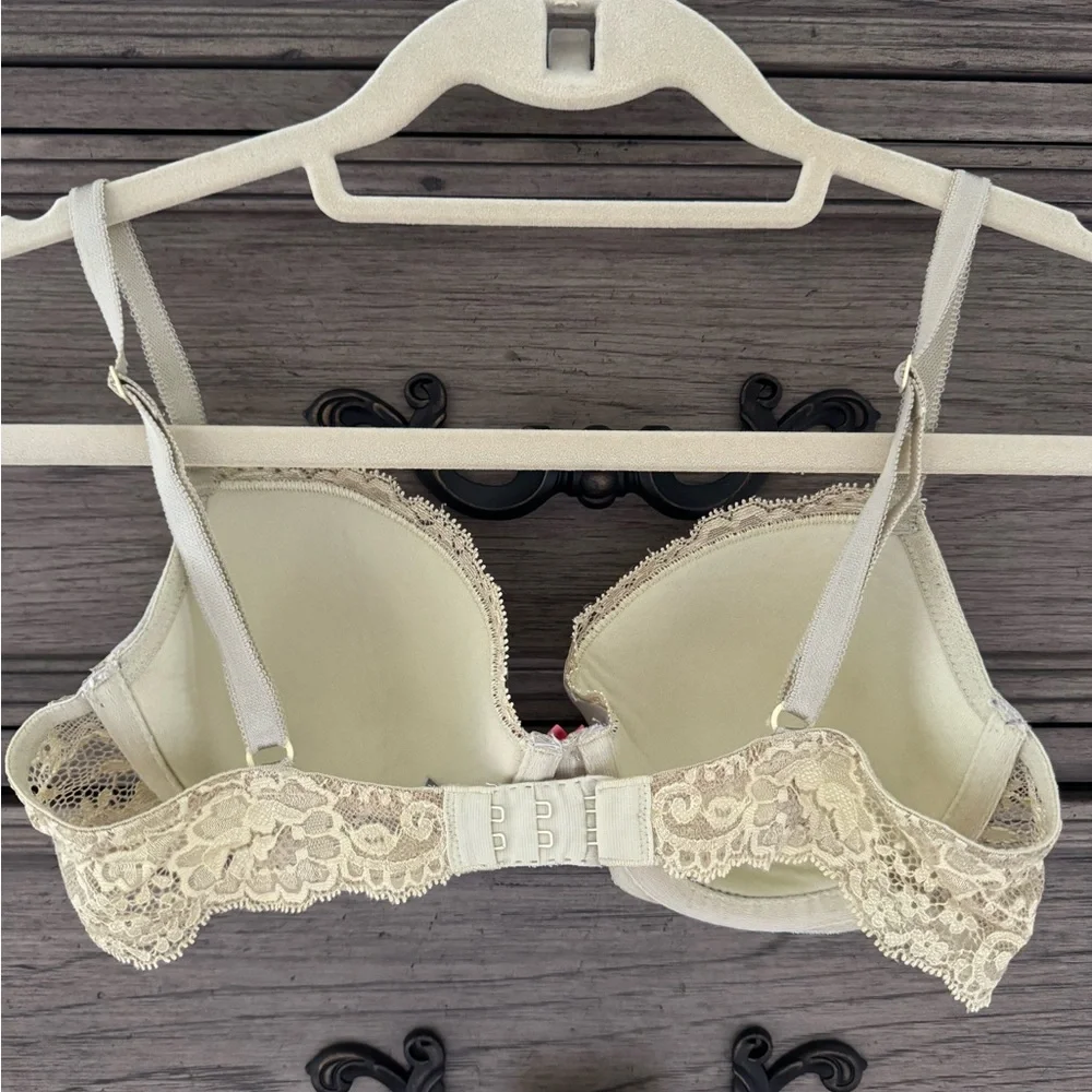 Victoria's Secret Dream Angels Demi Bra Yellow Lined Classic Coverage La… - Picture 5 of 7